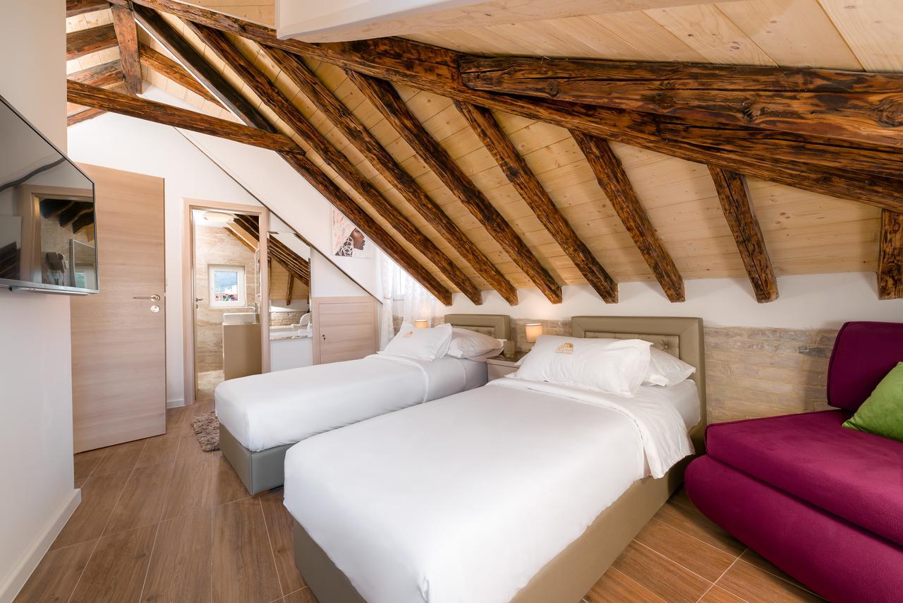 Agava Lux Rooms&Pool สปลิท ภายนอก รูปภาพ